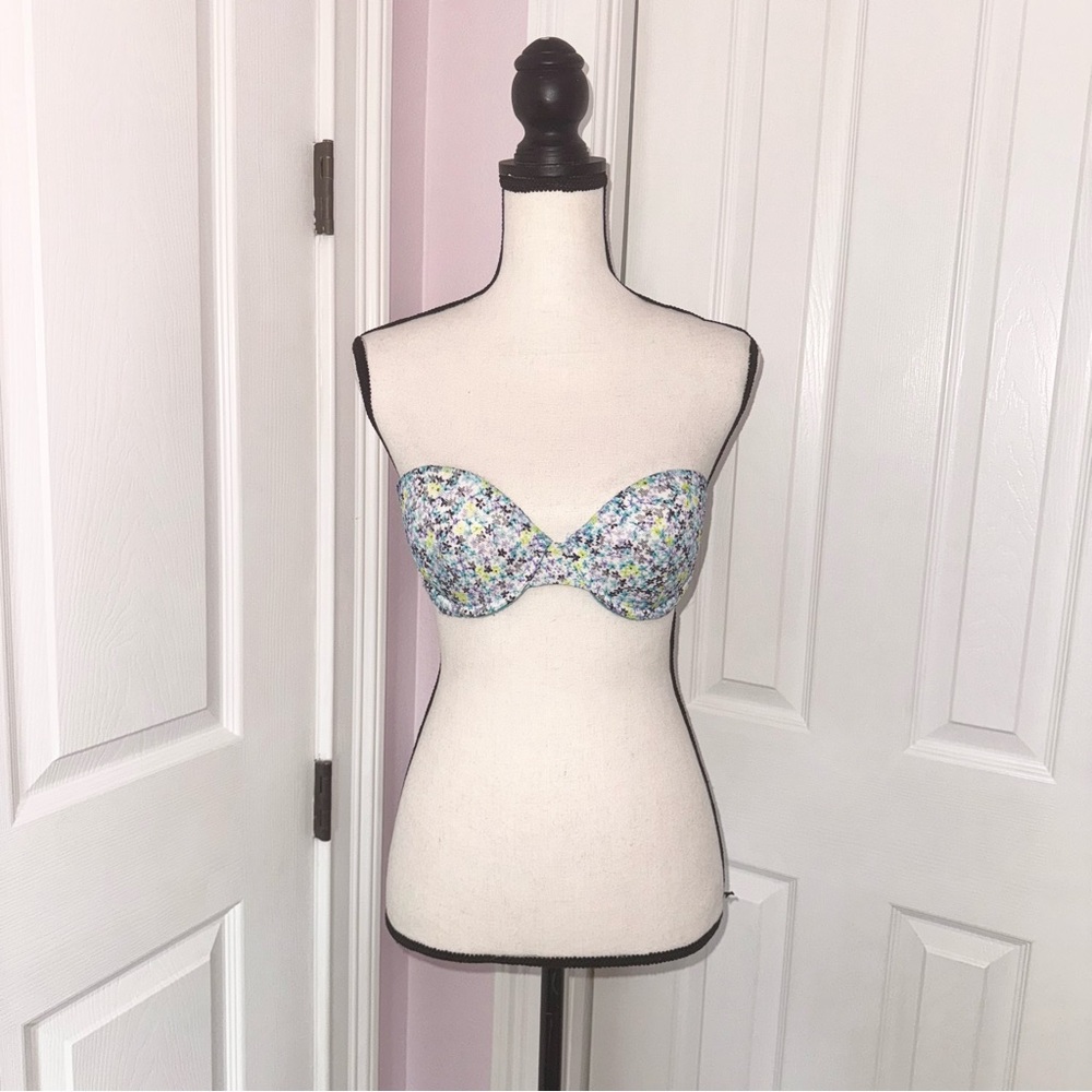 Victoria’s Secret strapless full coverage floral paisley lace bra, size 34B